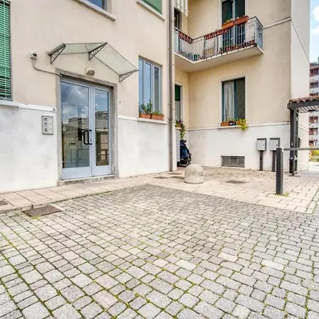 Galileo Loft - F1 & Centro Appartement *